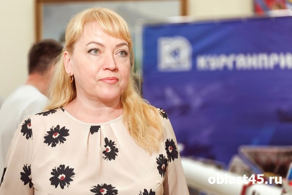 Студенты и школьники Зауралья определяются с профессией в образовательном салоне Студенты и школьники Зауралья определяются с профессией в образовательном салоне