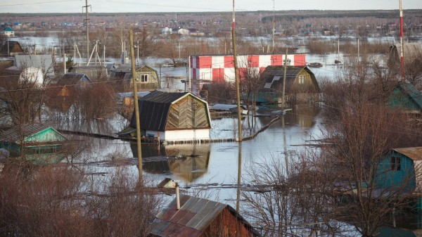 Уровень воды в реке Тобол у Кургана 19 апреля вырос и достиг 1006 сантиметров Уровень воды в реке Тобол у Кургана 19 апреля вырос и достиг 1006 сантиметров