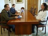 
											Губернатор Вадим Шумков встретился суперфиналисткой пятого конкурса управленцев &laquo;Лидеры России&raquo; Верой Частухиной, для которой стал наставником									
