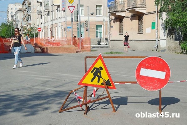 Паводок не повлиял на график ремонта дорог в Курганской области Паводок не повлиял на график ремонта дорог в Курганской области