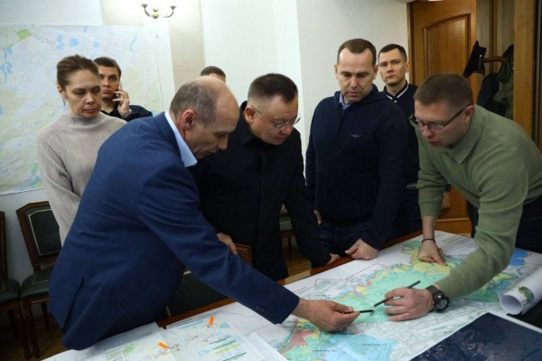 Глава Минстроя России в Кургане осмотрел подтопленные дома граждан Глава Минстроя России в Кургане осмотрел подтопленные дома граждан