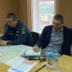 
											Заместитель губернатора Станислав Носков и руководитель межведомственного оперативного штаба Юрий Землянский провели выездное совещание в Звериноголовском округе									