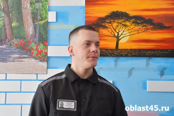 &laquo;В минимализме&raquo;: картину осужденного курганского художника выставили в Эрмитаже
