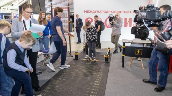 Экскурсия с Николаем Валуевым: знакомство с ГТО и разговор о рекордах. Экскурсия с Николаем Валуевым: знакомство с ГТО и разговор о рекордах.