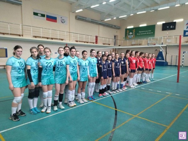 Курганская команда - призёр окружного турнира по волейболу Курганская команда - призёр окружного турнира по волейболу