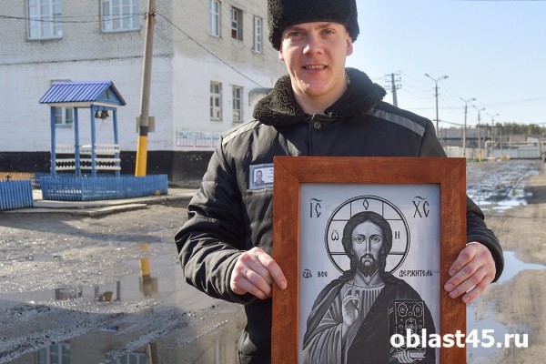 &laquo;В минимализме&raquo;: картину осужденного курганского художника выставили в Эрмитаже