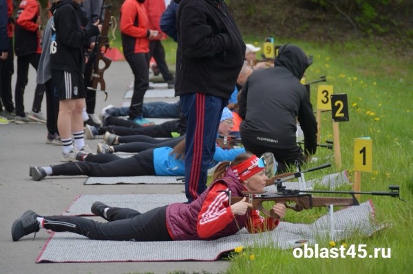 Центру зимних видов спорта в Кургане присвоили имя чемпиона мира по биатлону Центру зимних видов спорта в Кургане присвоили имя чемпиона мира по биатлону
