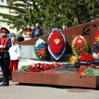 Губернатор Вадим Шумков возложил цветы к Вечному огню в память о погибших в годы Великой Отечественной войны
Губернатор Вадим Шумков возложил цветы к Вечному огню в память о погибших в годы Великой Отечественной войны