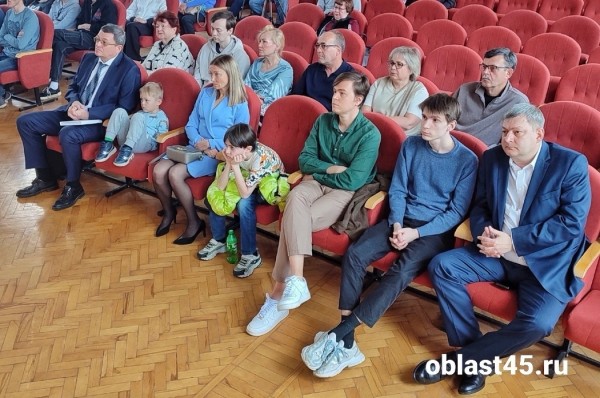 В Кургане презентовали книгу об основателе баянной школы Викторе Брызгалине В Кургане презентовали книгу об основателе баянной школы Викторе Брызгалине
