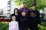 
											В доме многодетной семьи Пономаревых начался ремонт, скоро по поручению губернатора рядом появиться новая детская площадка									