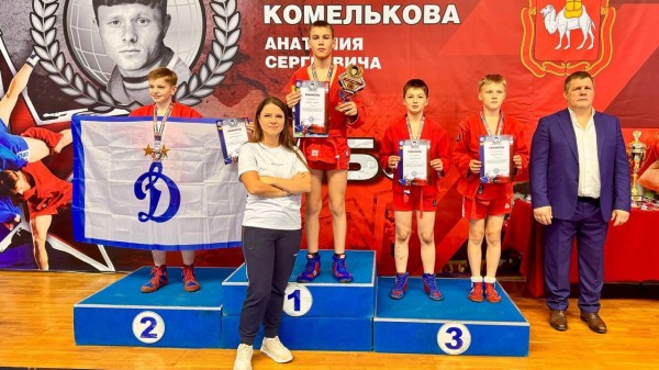 &laquo;Бронзовый дождь&raquo;: самбисты из Кургана стали призёрами Кубка Урала