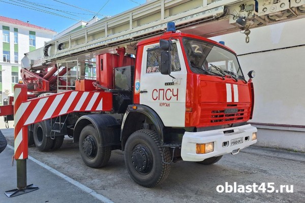 Жители дома по улице Красина в Кургане узнали о пожаре из новостей «Область 45» Жители дома по улице Красина в Кургане узнали о пожаре из новостей «Область 45»