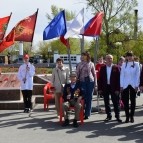 Заместитель губернатора Константин Ермаков принял участие в церемонии зажжения Вечного огня в Шадринске
Заместитель губернатора Константин Ермаков принял участие в церемонии зажжения Вечного огня в Шадринске