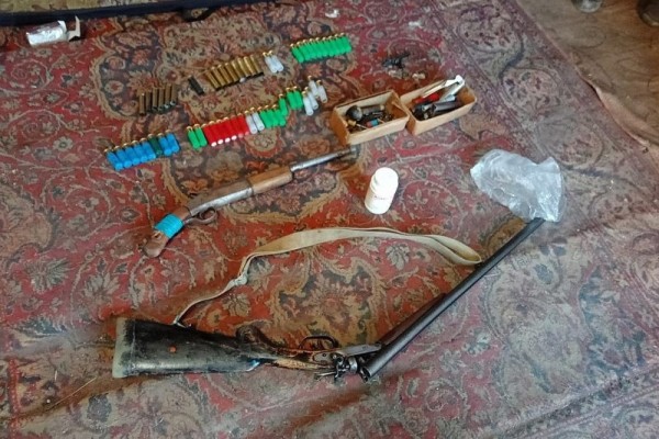 У Зауральца дома полиция нашла взрывчатые вещества У Зауральца дома полиция нашла взрывчатые вещества