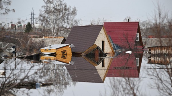 Уровень воды в реке Тобол у Кургана за сутки снизился до 637 сантиметров