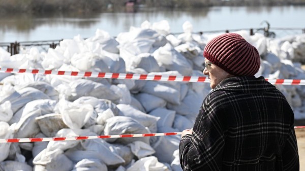 Уровень воды в реке Тобол у Кургана за сутки снизился до 498 сантиметров Уровень воды в реке Тобол у Кургана за сутки снизился до 498 сантиметров