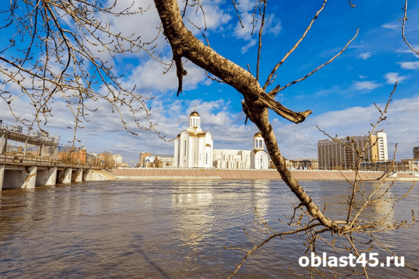 За сутки Тобол в Кургане опустился на 11 см За сутки Тобол в Кургане опустился на 11 см