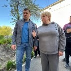 
											В доме многодетной семьи Пономаревых начался ремонт, скоро по поручению губернатора рядом появиться новая детская площадка									