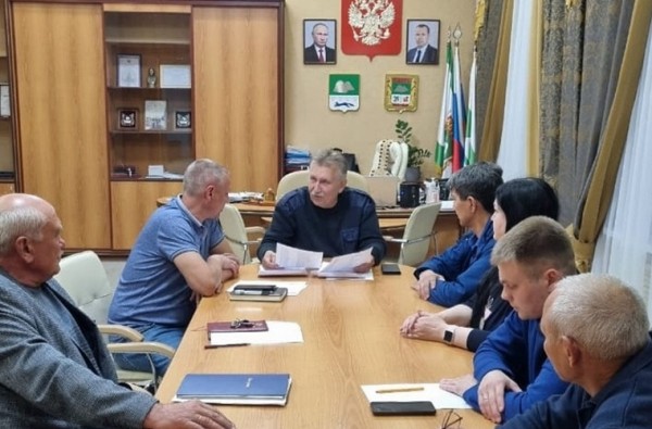 Глава курганской «Рублевки» ввел из-за урагана особый режим. Фото Глава курганской «Рублевки» ввел из-за урагана особый режим. Фото