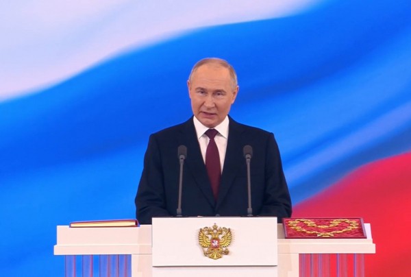 Владимир Путин вступил в должность президента России Владимир Путин вступил в должность президента России