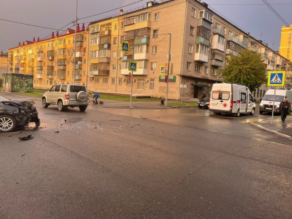 Курганская скорая помощь временно лишилась двух машин из-за ДТП. Фото Курганская скорая помощь временно лишилась двух машин из-за ДТП. Фото