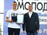 Губернатор Вадим Шумков в День молодежи вручил областные премии и награды за участие в борьбе с паводком и ликвидации его последствий
Губернатор Вадим Шумков в День молодежи вручил областные премии и награды за участие в борьбе с паводком и ликвидации его последствий