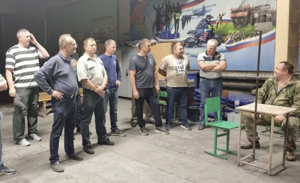 В Кургане заводчане показали навыки в стрельбе В Кургане заводчане показали навыки в стрельбе