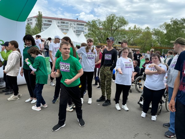 В Кургане стартовал «Зелёный марафон» В Кургане стартовал «Зелёный марафон»