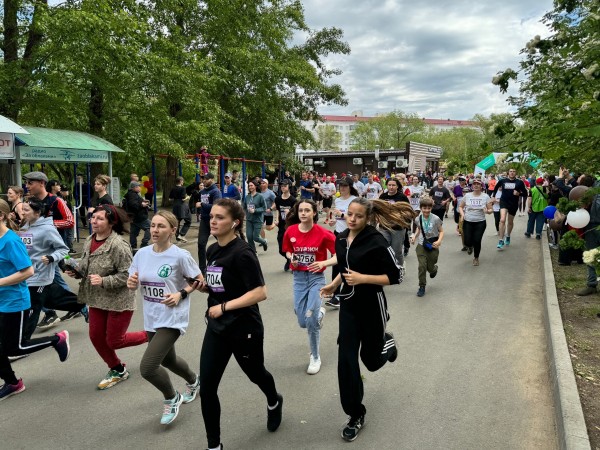 В Кургане стартовал «Зелёный марафон» В Кургане стартовал «Зелёный марафон»
