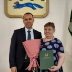 
											Губернатор Вадим Шумков накануне профессионального праздника вручил награды медицинским работникам региона									