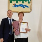 
											Губернатор Вадим Шумков накануне профессионального праздника вручил награды медицинским работникам региона									