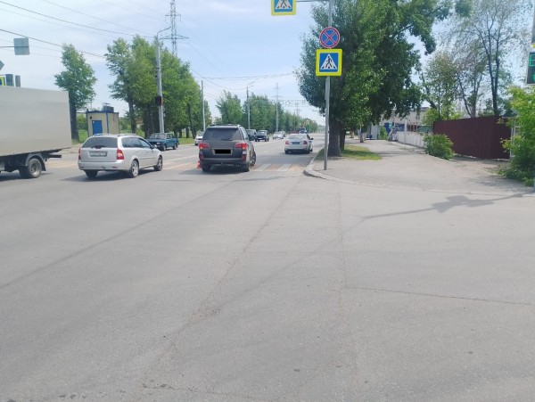В Кургане женщин сбил «Лексус», когда они переходили дорогу по правилам В Кургане женщин сбил «Лексус», когда они переходили дорогу по правилам