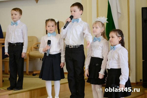 Зауральские школьники могут принять участие в музыкальном флешмобе 