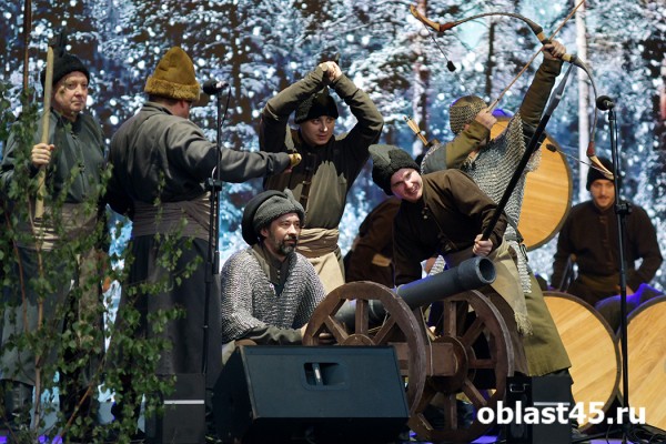 Омский русский народный хор покорил курганцев своим «Ермаком» Омский русский народный хор покорил курганцев своим «Ермаком»