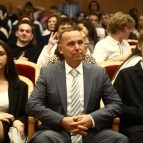 
											Губернатор Вадим Шумков поздравил выпускников Курганской области с окончанием школы									
