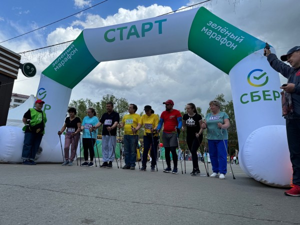В Кургане стартовал «Зелёный марафон» В Кургане стартовал «Зелёный марафон»