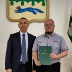 
											Губернатор Вадим Шумков накануне профессионального праздника вручил награды медицинским работникам региона									