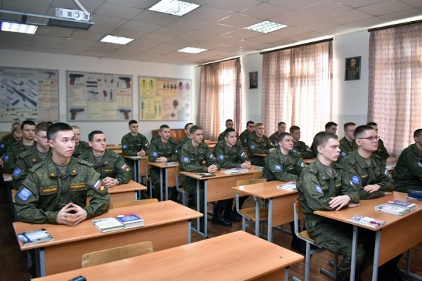 Военный учебный центр при ЮУрГУ: кому звёзды, кому лычки