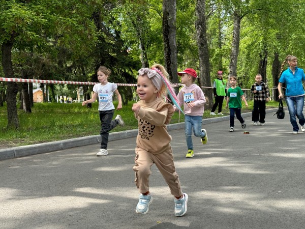 В Кургане стартовал «Зелёный марафон» В Кургане стартовал «Зелёный марафон»