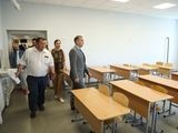 Губернатор Вадим Шумков работает в Петуховском округе, рабочий выезд глава региона начал с осмотра школ
Губернатор Вадим Шумков работает в Петуховском округе, рабочий выезд глава региона начал с осмотра школ