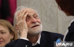 Художник Травников прочел стихотворение на свадебном концерте музыкантов Кургана. Видео Художник Травников прочел стихотворение на свадебном концерте музыкантов Кургана. Видео