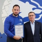 
											Полпред, врио секретаря Генсовета партии &laquo;Единая Россия&raquo; Владимир Якушев наградил волонтеров за помощь жителям Донбасса и участникам СВО									