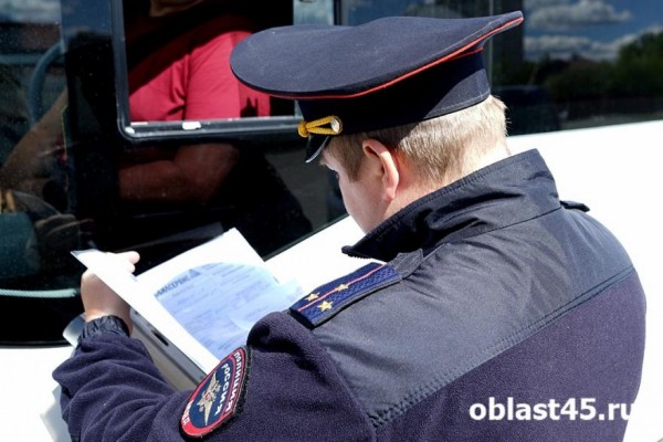 В Кетовском округе &laquo;Газель&raquo; врезалась в &laquo;КамАЗ&raquo;