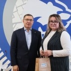 
											Полпред, врио секретаря Генсовета партии &laquo;Единая Россия&raquo; Владимир Якушев наградил волонтеров за помощь жителям Донбасса и участникам СВО									