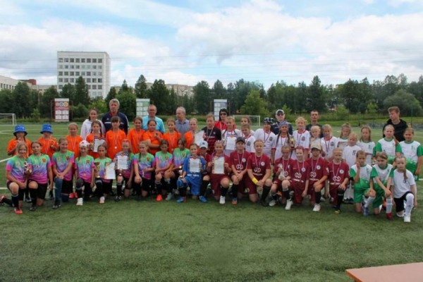 &laquo;Загрузи себя футболом&raquo;: курганские спортсменки выиграли путёвку в Анапу