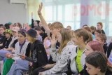 Более 500 школьников Курганской области приобрели медиа навыки в теле-радио мастерской «Куб Клуб»
Более 500 школьников Курганской области приобрели медиа навыки в теле-радио мастерской «Куб Клуб»