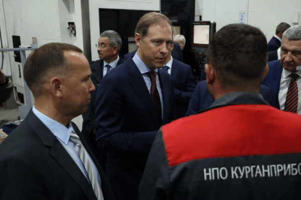 &laquo;Курганприбор&raquo; посетил первый зампред председателя правительства РФ Мантуров