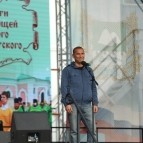 
											Губернатор Вадим Шумков поздравил жителей Далматово с Днём обретения мощей преподобного Далмата 									