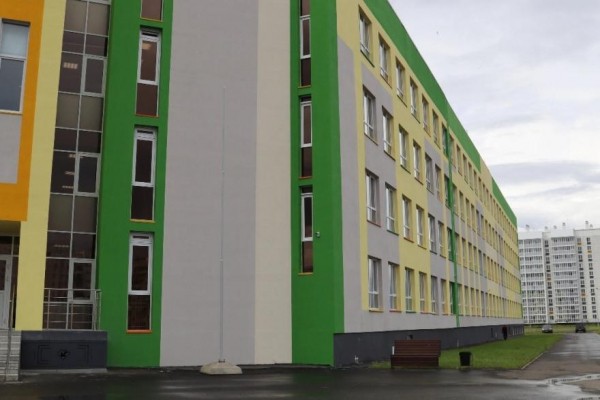 В Кургане школа на 1500 мест готовится встретить первых учеников