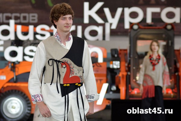 Курганские модники оценили русских кутюрье на показе industrial Fashion day
